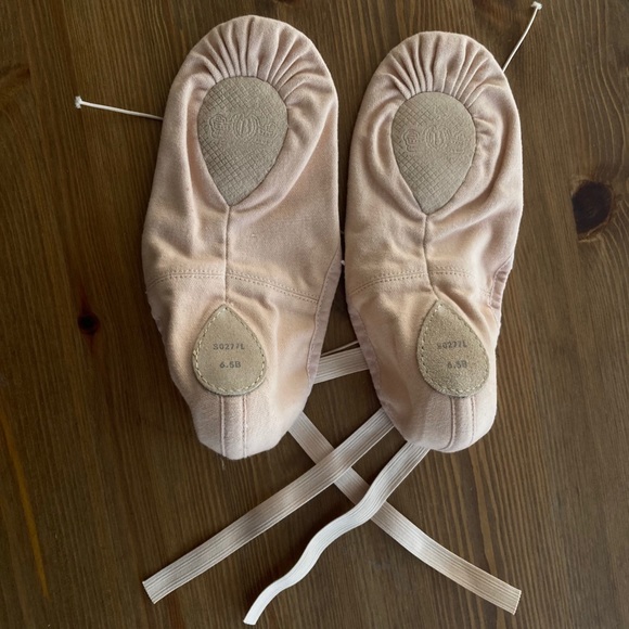 Bloch Pump Canvas Split-Sole Ballet Flats - Picture 3 of 5